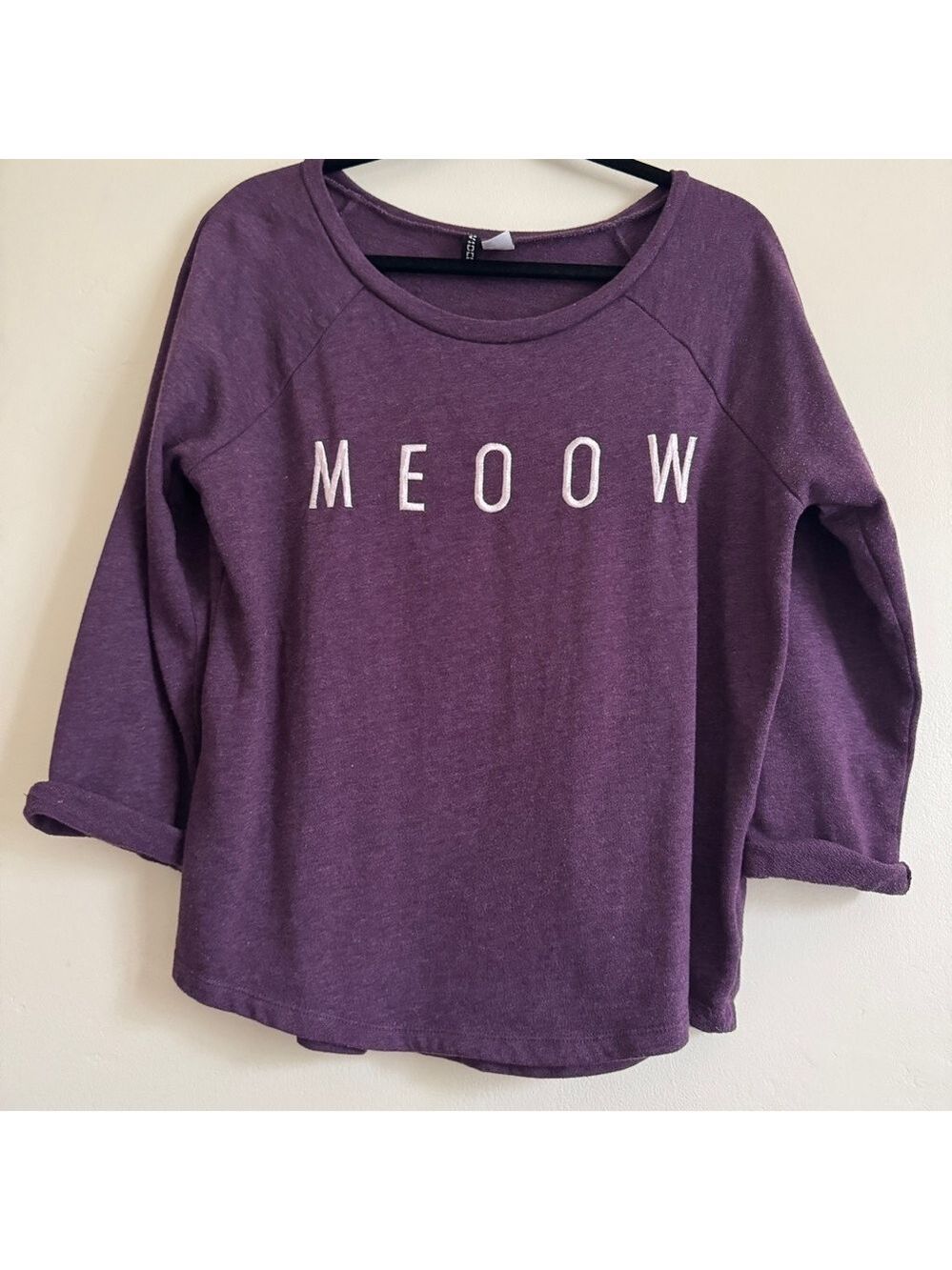 Purple 'MEOOW' Sweatshirt, Round Neck, Raglan Sleeeves, Size M